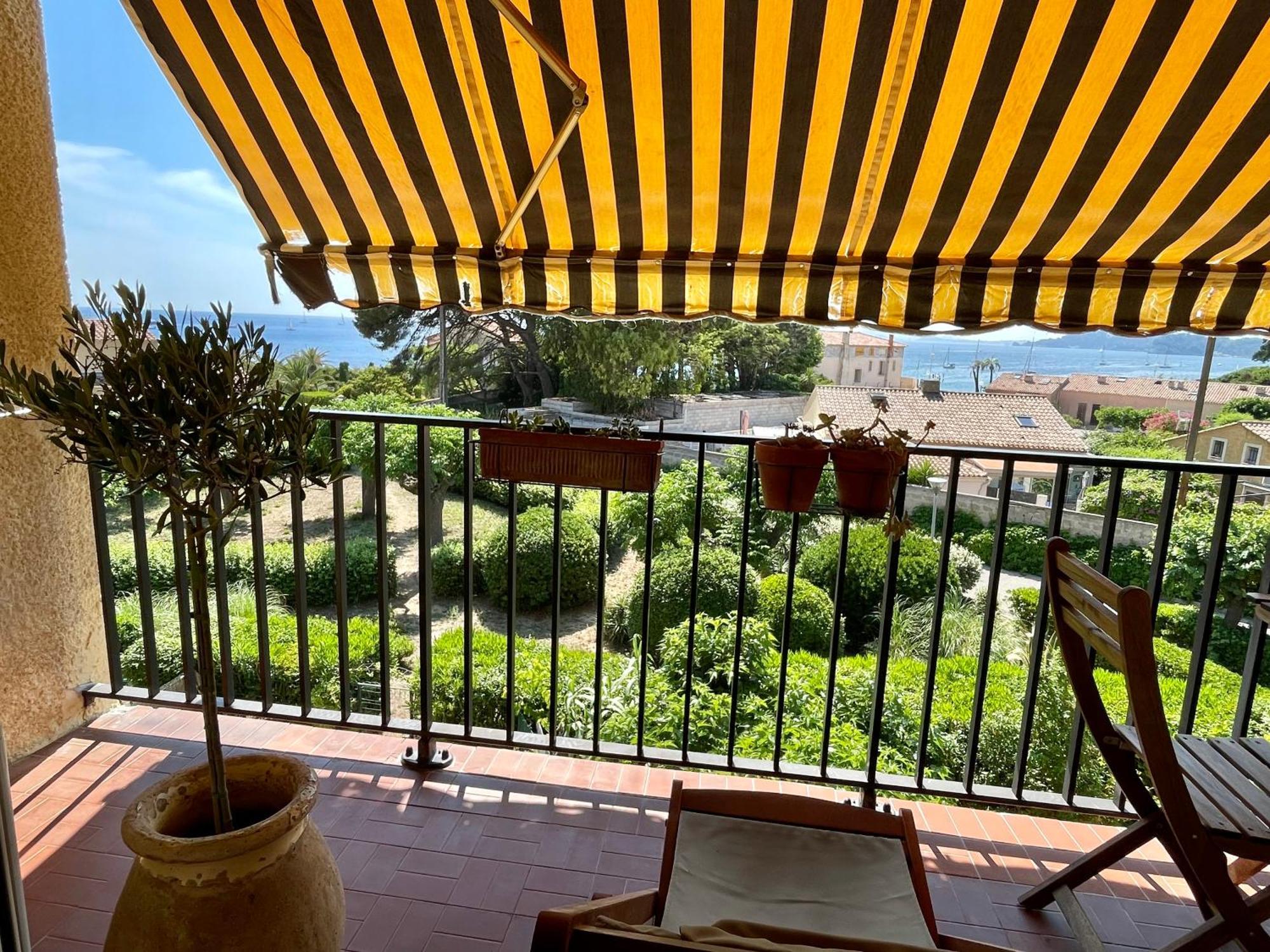Appartement Cosy Vue Mer A 50 M De La Plage - Refait A Neuf Et Climatise Le Pradet Exteriér fotografie