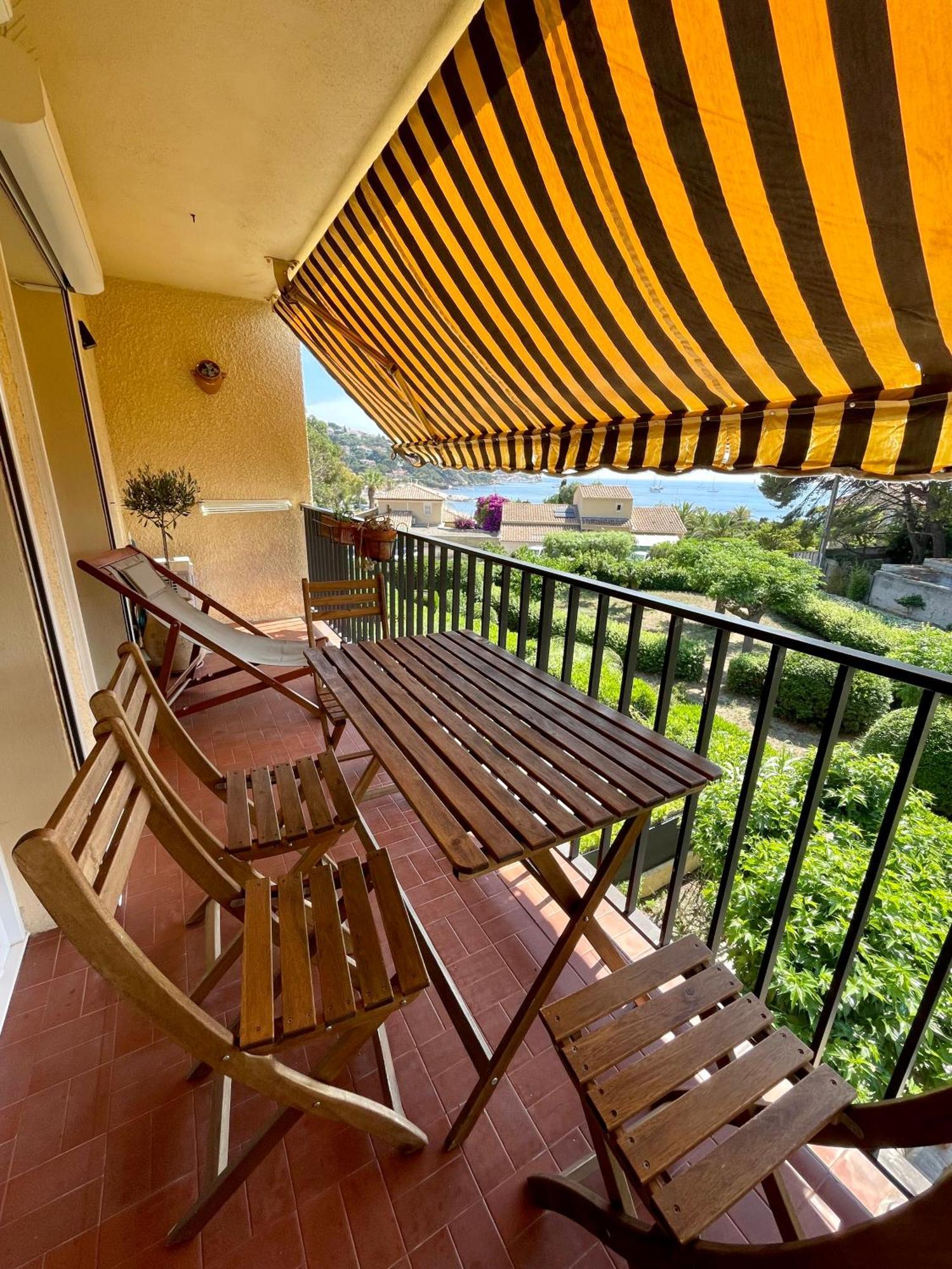 Appartement Cosy Vue Mer A 50 M De La Plage - Refait A Neuf Et Climatise Le Pradet Exteriér fotografie