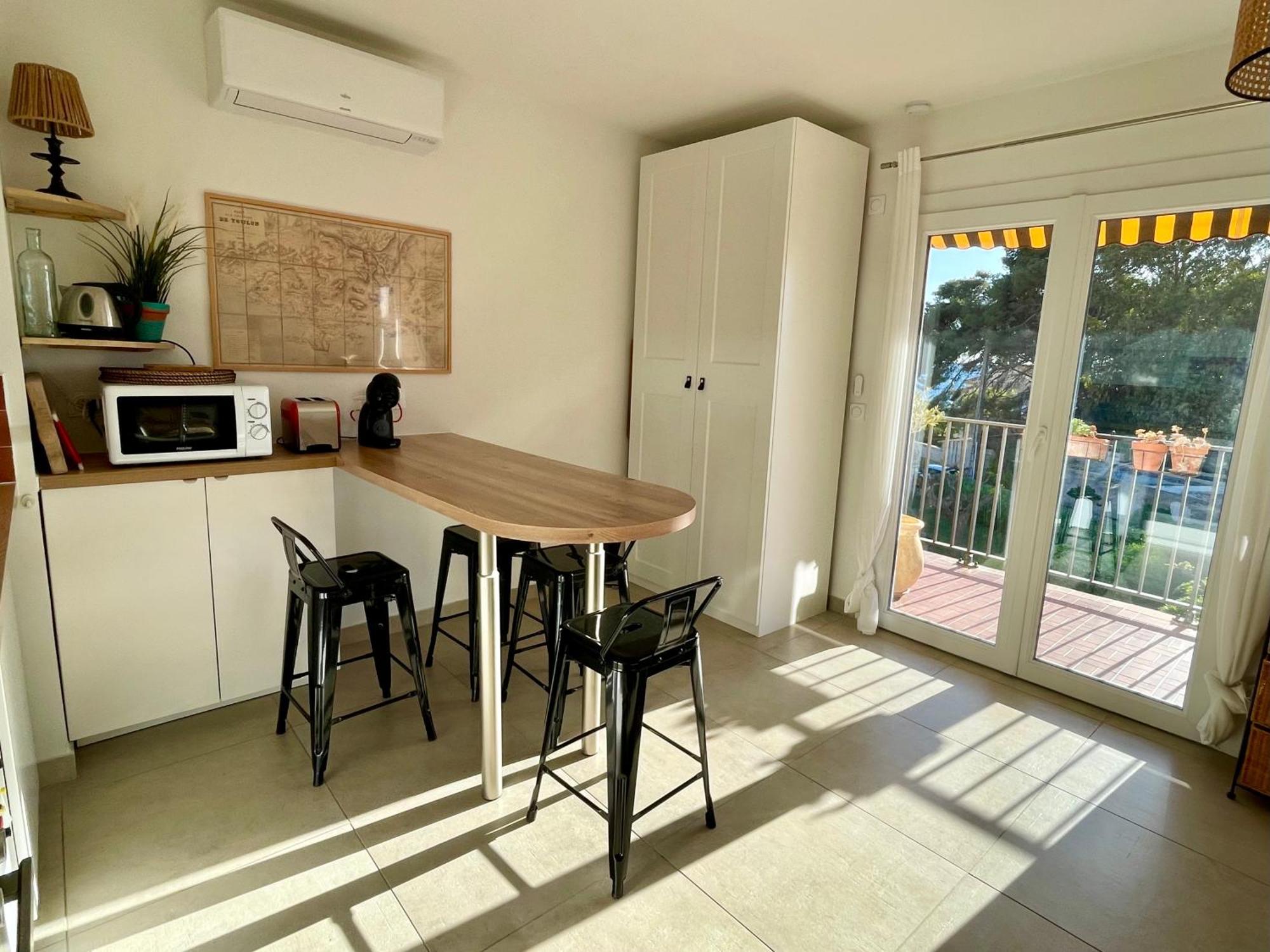 Appartement Cosy Vue Mer A 50 M De La Plage - Refait A Neuf Et Climatise Le Pradet Exteriér fotografie