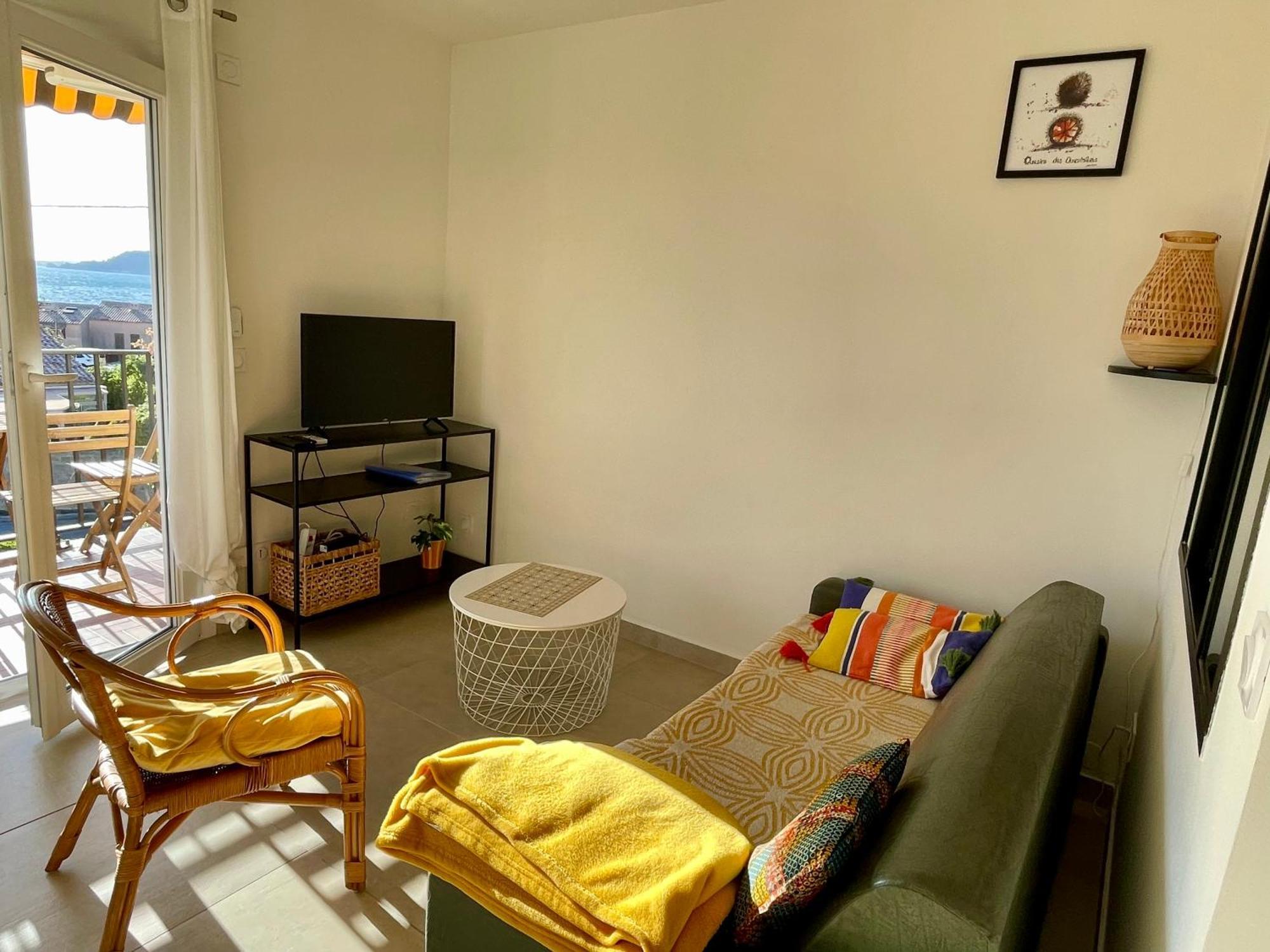 Appartement Cosy Vue Mer A 50 M De La Plage - Refait A Neuf Et Climatise Le Pradet Exteriér fotografie